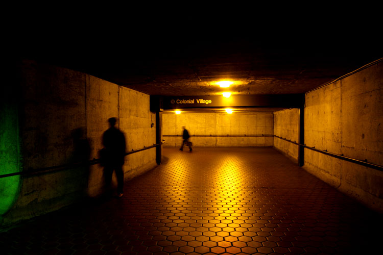 Pedestrian Tunnel : Court House Metro Station : Virginia