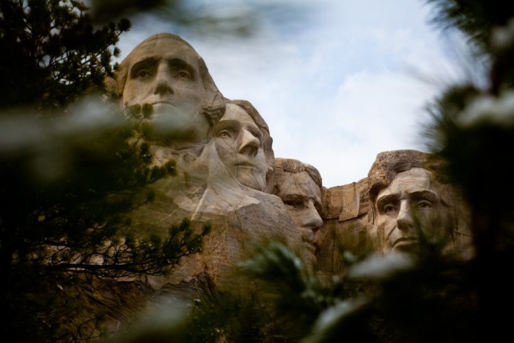 Mount Rushmore : Disapproving Glance : South Dakota