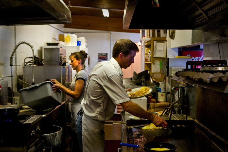 The Hog Rock Fry Cook and Pot Washer : Ontario : Oregon