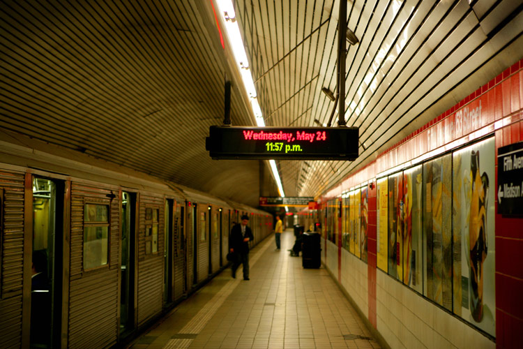 3 minutes to midnight – NYC 53rd St E Line