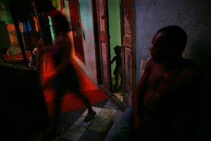 Family in Havana : Poetry of the still image in History : Cuba